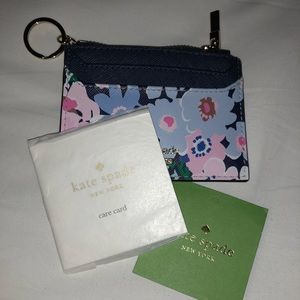 Kate Spade Zip wallet